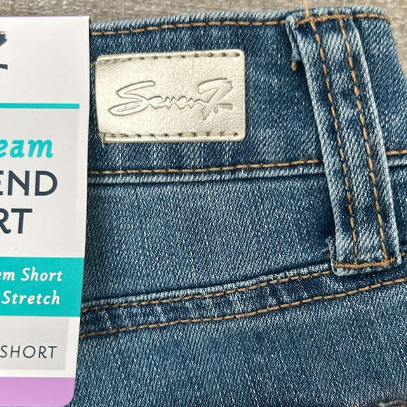 Seven7 Fray Hem Stretch Comfort Weekend Shorts Size 6. NWT. - Picture 10 of 13